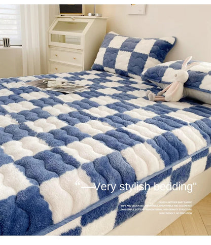 Luxurious  Mattress Cover – Cozy Velvet Checkerboard Fitted Sheet